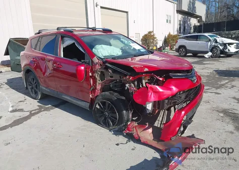 2016 Toyota Rav4 Xle z USA, uszkodzony, nr VIN 2T3RFREV1GW443441